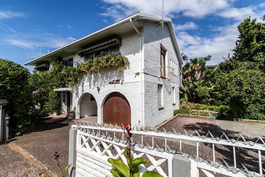 6 Bedroom Property for Sale in Abbotsford Eastern Cape